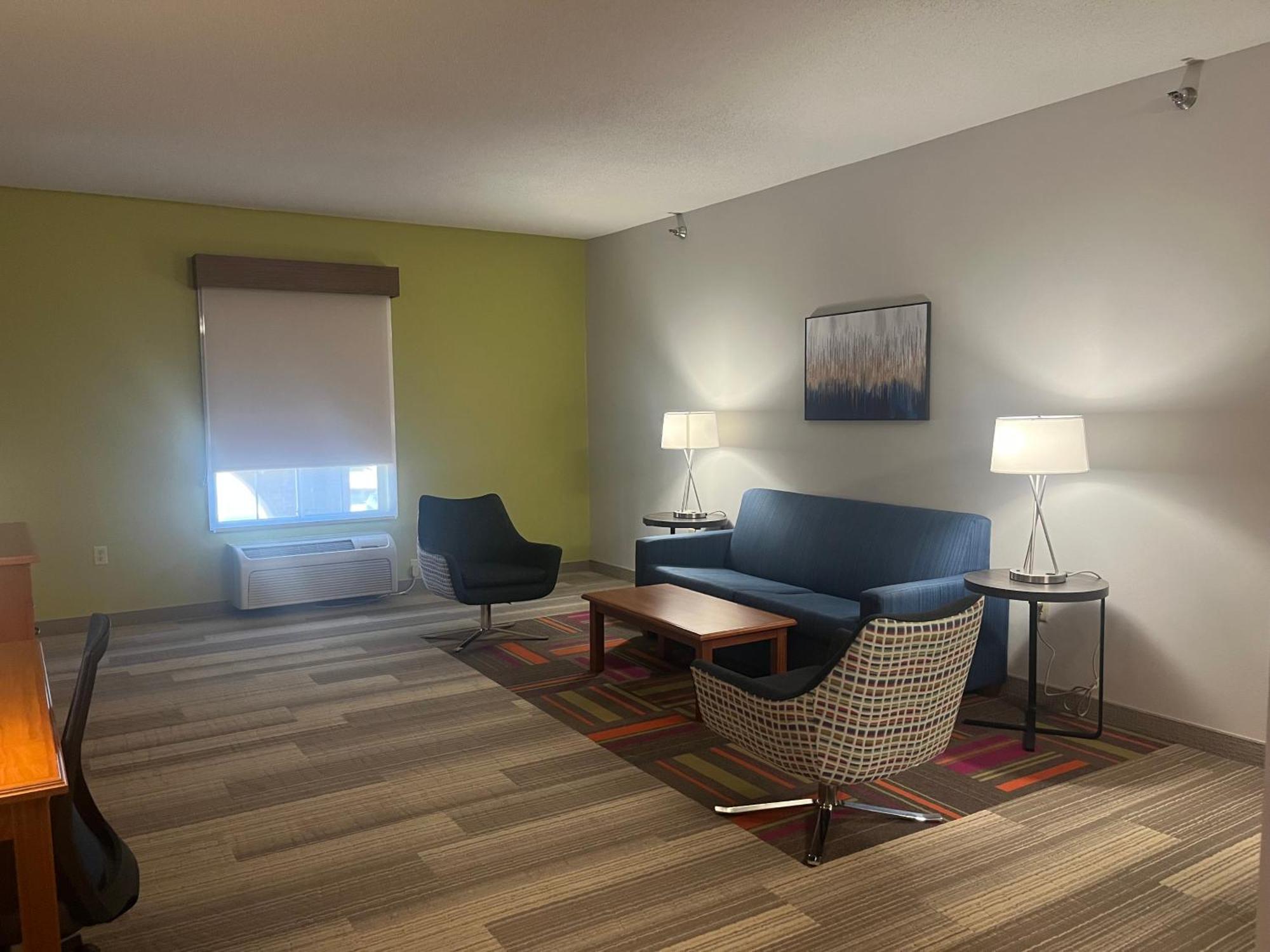 Holiday Inn Express Hotel & Suites Sioux Falls At Empire Mall By Ihg Exterior foto