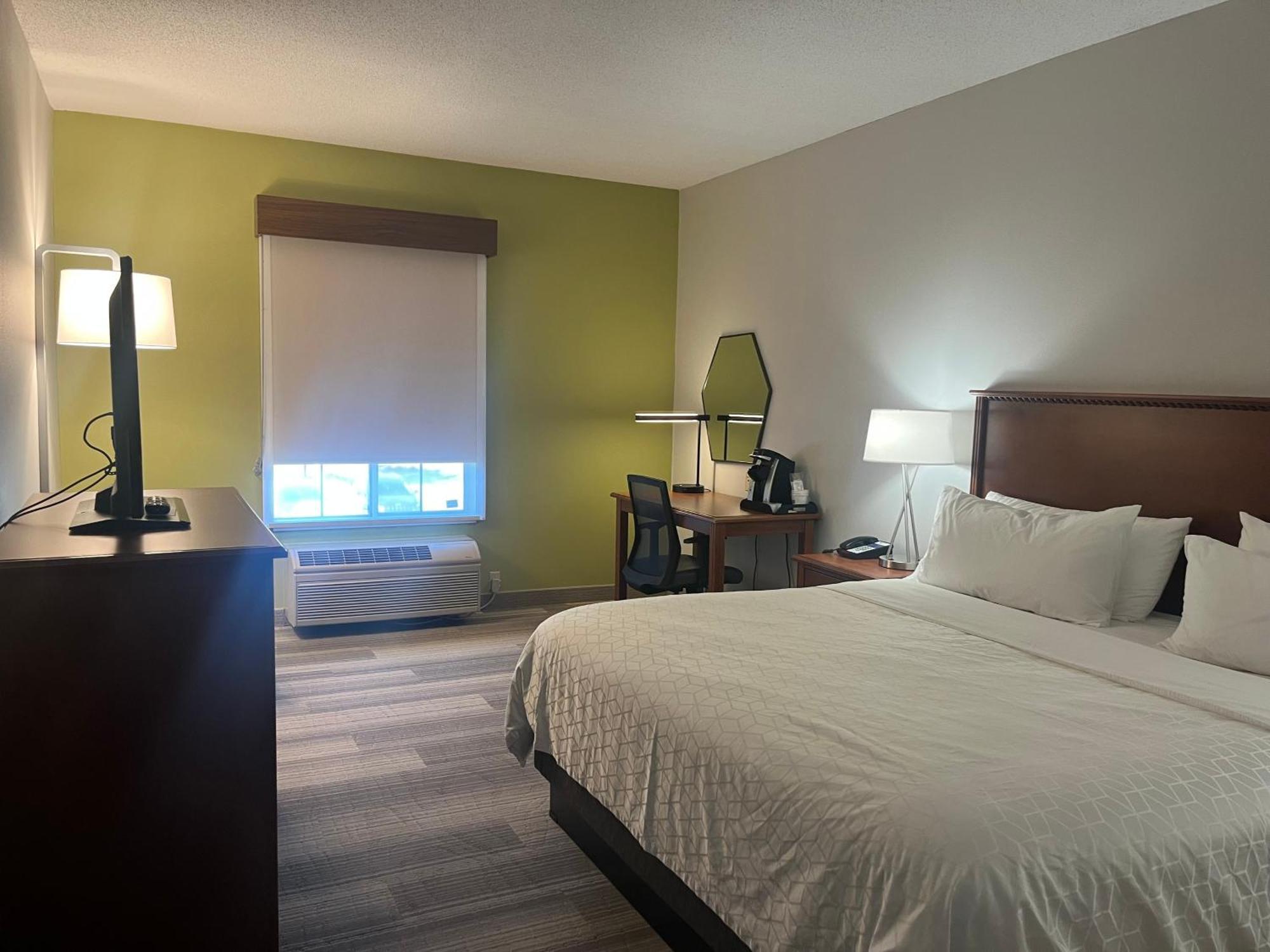 Holiday Inn Express Hotel & Suites Sioux Falls At Empire Mall By Ihg Exterior foto