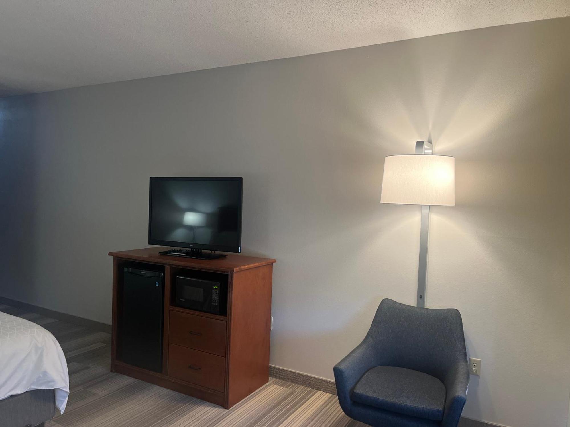 Holiday Inn Express Hotel & Suites Sioux Falls At Empire Mall By Ihg Exterior foto